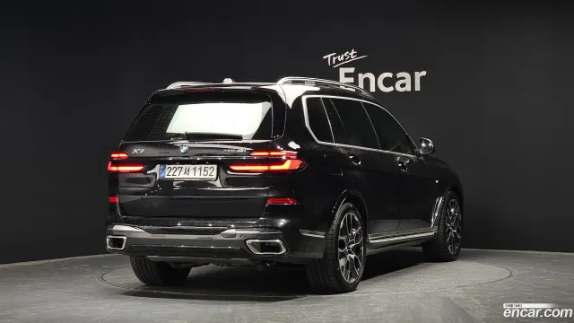 BMW X7