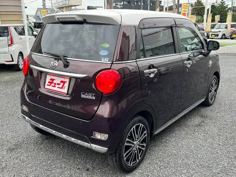 Daihatsu Cast