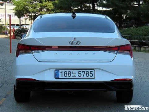 Hyundai Elantra (Avante)