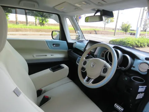 Honda N-BOX Slash