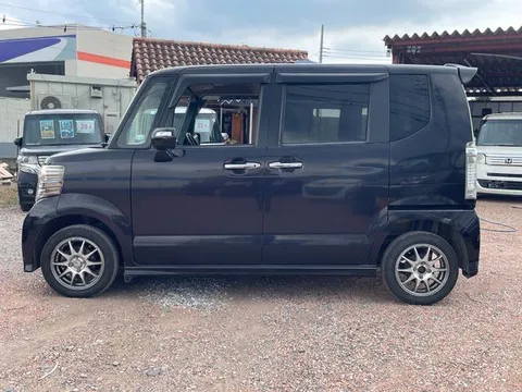 Honda N-BOX Custom