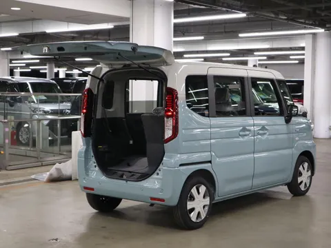 Suzuki Spacia