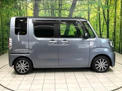 Toyota Pixis Mega