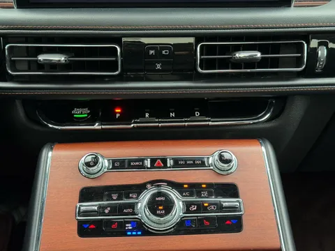 Lincoln Aviator