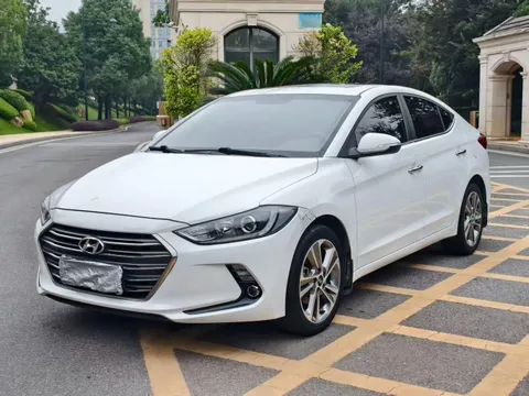 Hyundai Elantra (Avante)