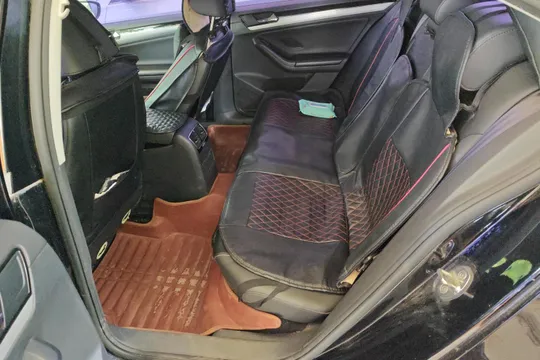 Volkswagen Sagitar