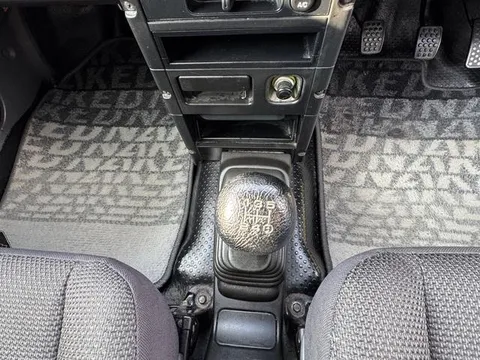 Daihatsu Naked