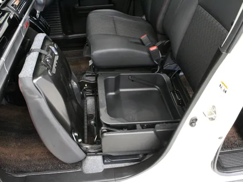 Suzuki Spacia Custom