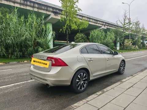 Volvo S60
