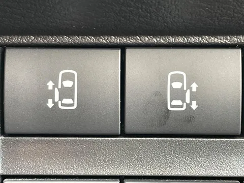 Mitsubishi eK X Space