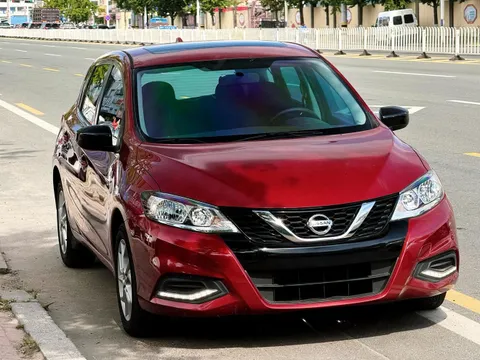 Nissan Tiida