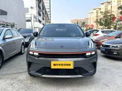 Lynk & Co 06