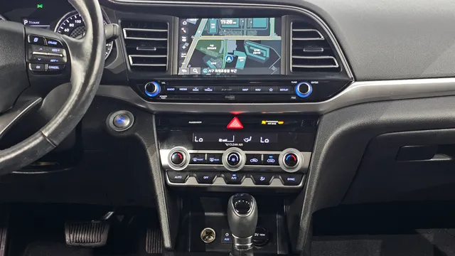 Hyundai Elantra (Avante)