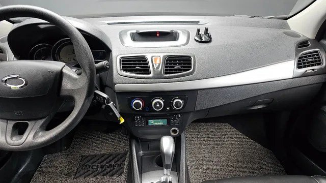 Renault SM3