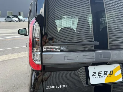 Mitsubishi Delica Mini