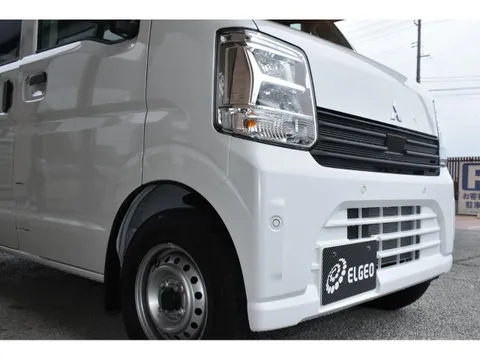 Mitsubishi Minicab Van