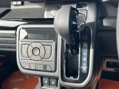 Suzuki Spacia Custom