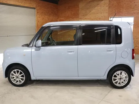 Toyota Pixis Space