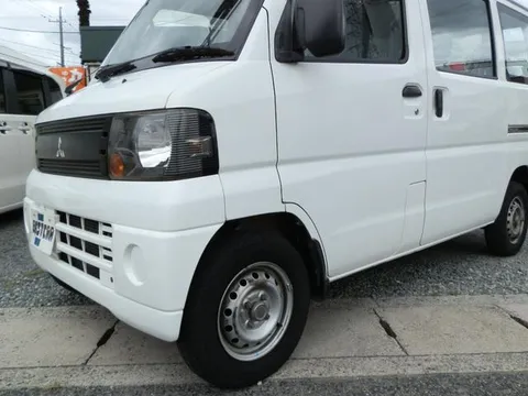 Mitsubishi Minicab Van