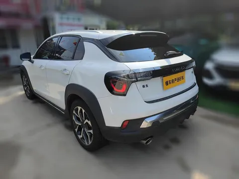 Lynk & Co Lynk & Co 02