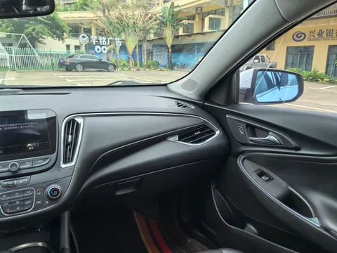 Chevrolet Malibu XL