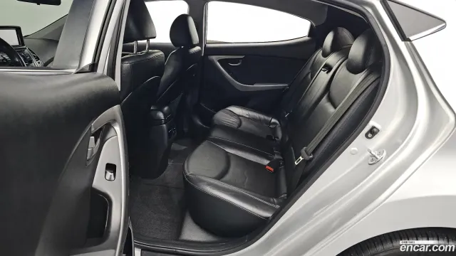 Hyundai Elantra (Avante)