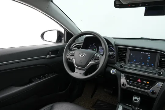 Hyundai Elantra (Avante)