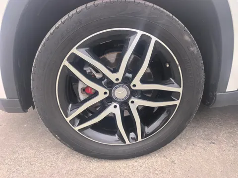Mercedes-Benz Mercedes-Benz GLA