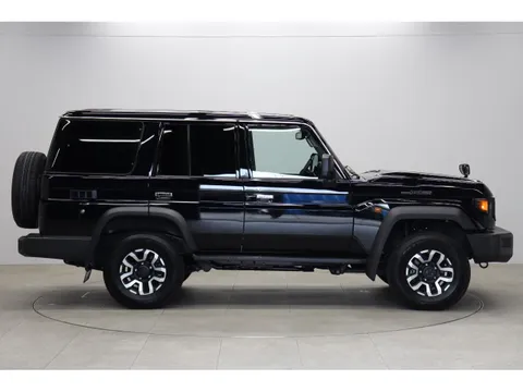 Toyota Land Cruiser 70