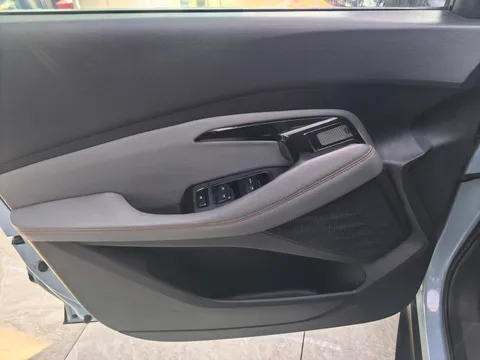 Baojun RS-3