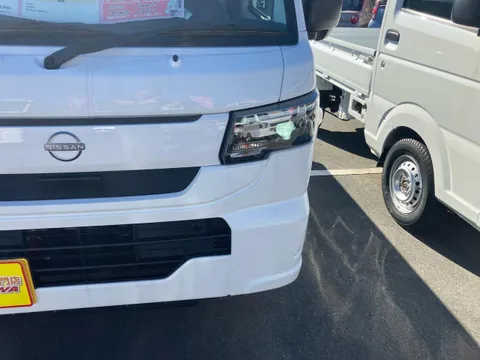 Nissan Clipper Truck