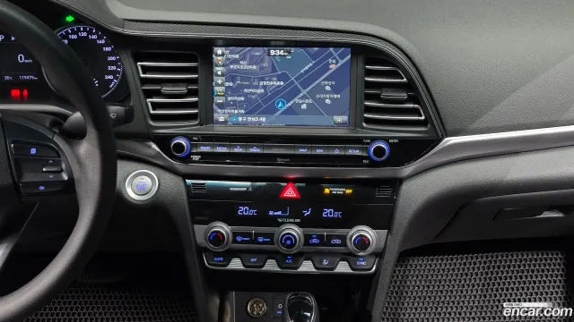 Hyundai Elantra (Avante)