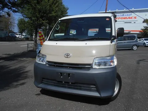 Toyota TownAce Van