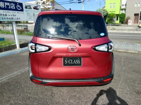 Toyota Sienta