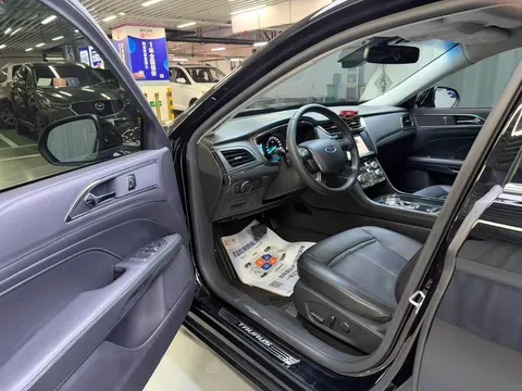 Ford Taurus