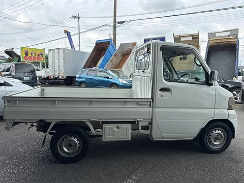 Nissan Clipper Truck