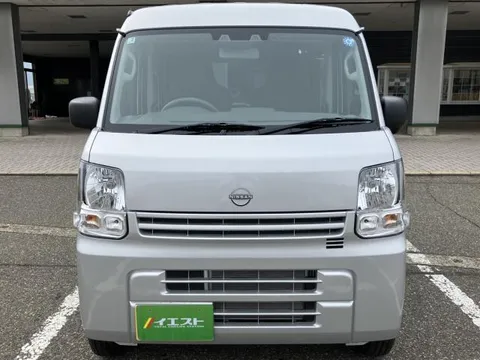 Nissan Clipper Van