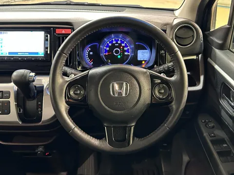Honda N-WGN Custom