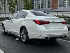 Infiniti Q50L