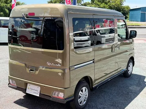 Daihatsu Atrai