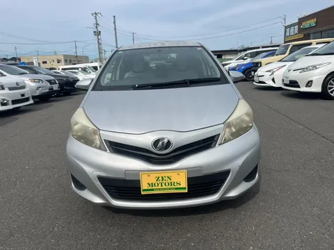 Toyota Yaris (Vitz)