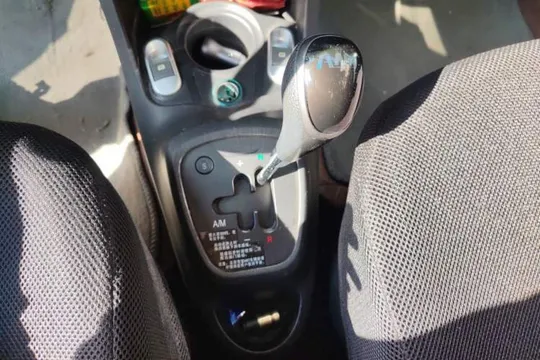 BYD F0