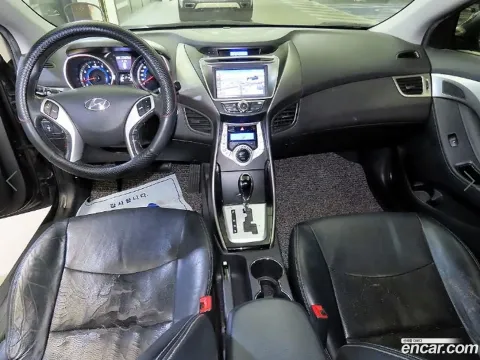 Hyundai Elantra (Avante)