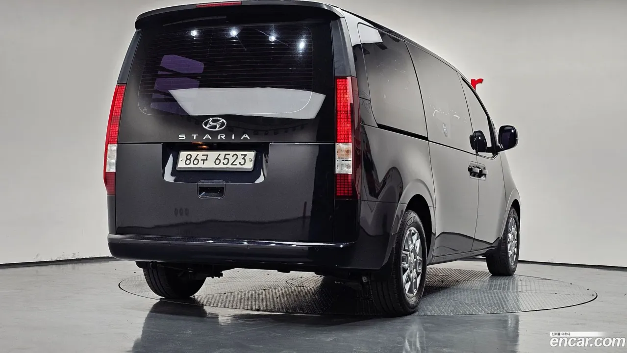 Hyundai Staria