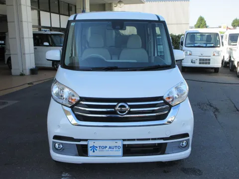 Nissan Dayz Roox