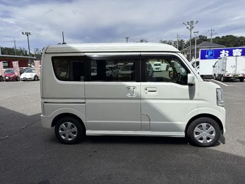 Nissan Clipper Rio