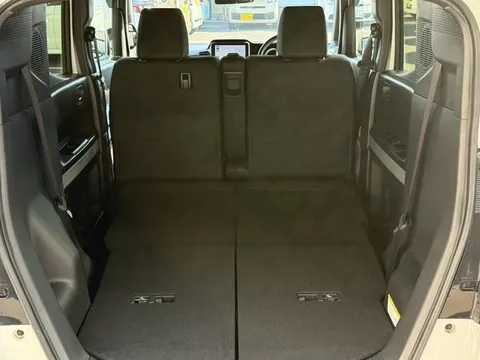 Honda N-BOX Slash