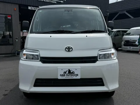 Toyota TownAce Van