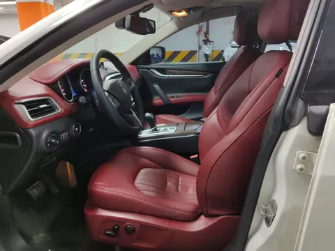 Maserati Ghibli
