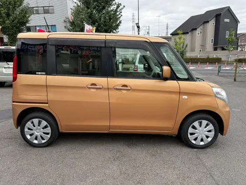 Suzuki Spacia
